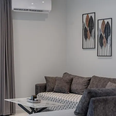 Amantia Vila Kouvalata